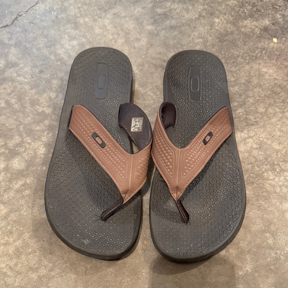 Men's Brown Flip Flops